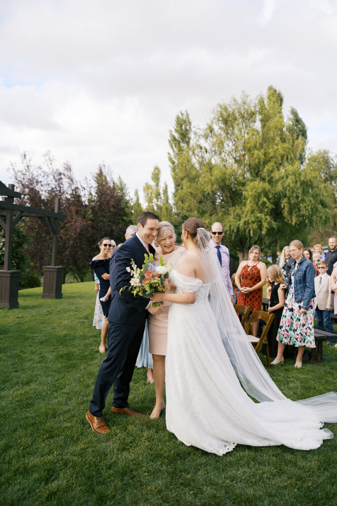 outdoor wedding ceremony Beacon Hill Spokane Arch and Elm Photography