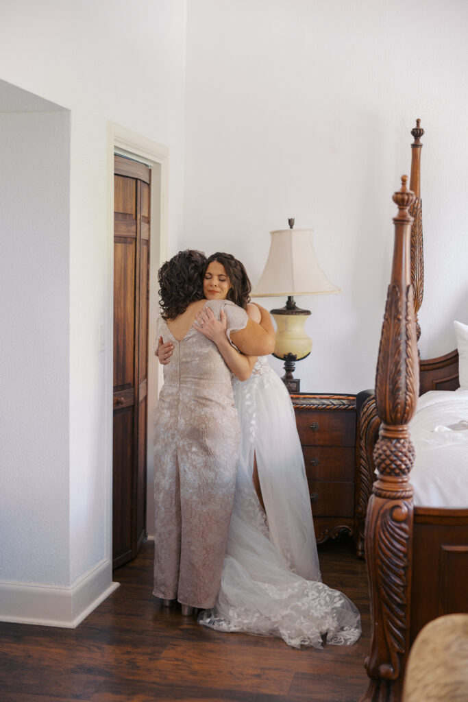 bride getting ready Spokane Club wedding day