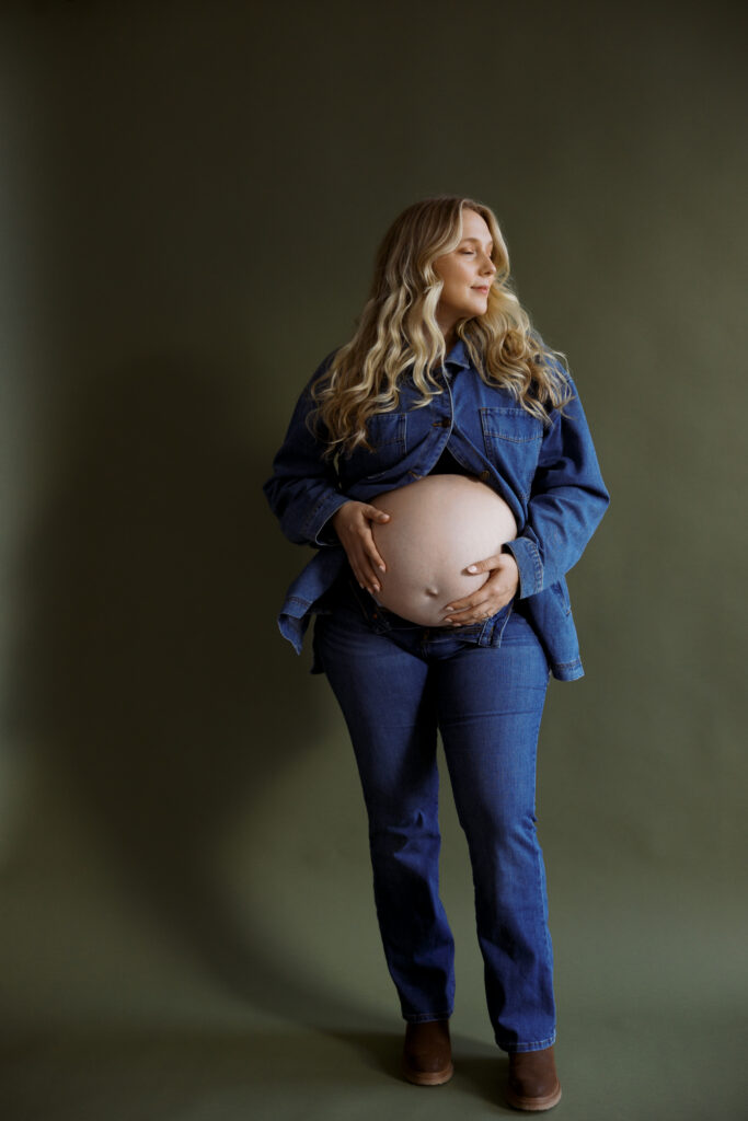 maternity portrait Afterglow Studio Spokane 