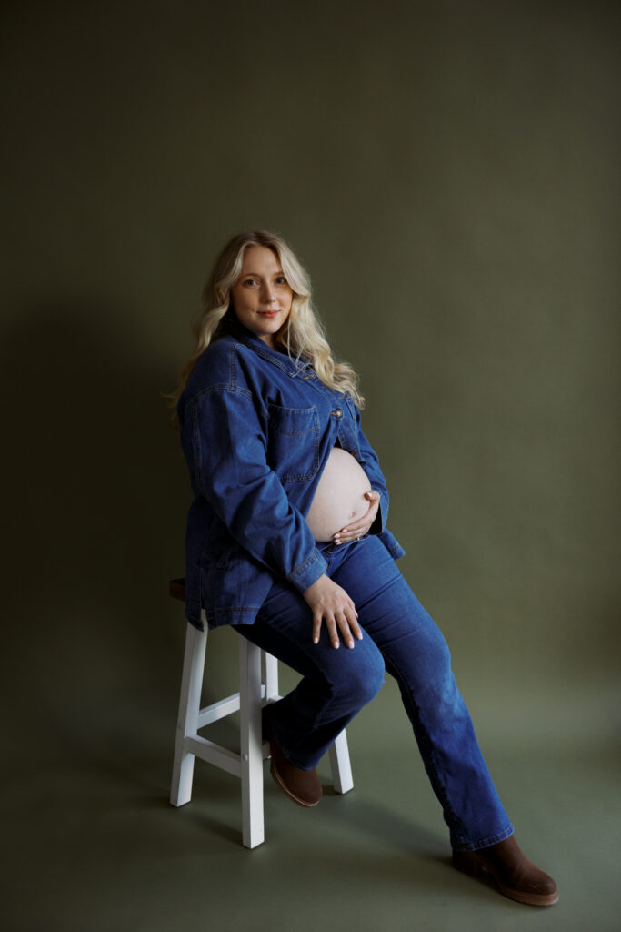 maternity portrait Afterglow Studio Spokane 